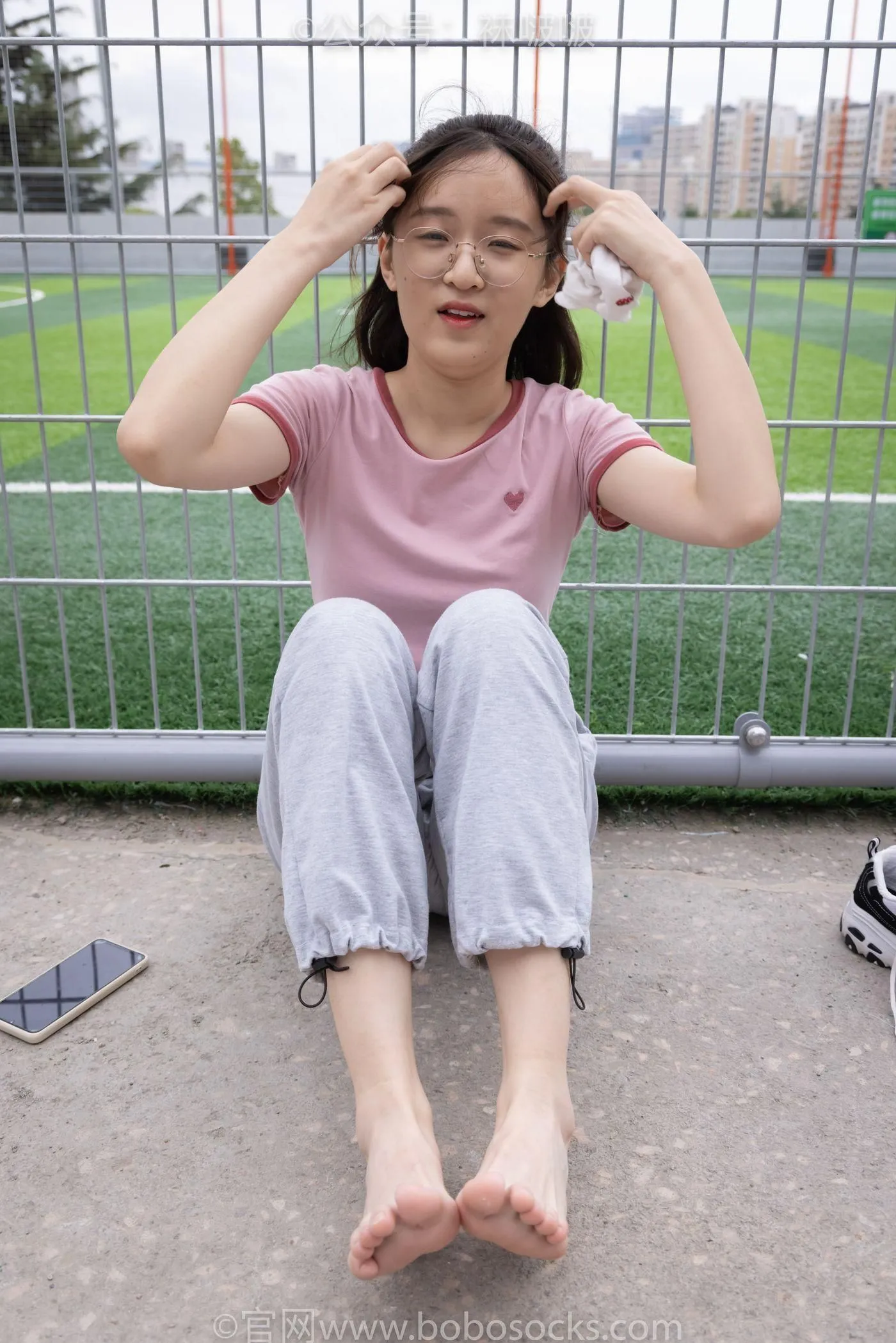 [BoBoSocks袜啵啵]NO.016 熊熊-斯凯奇运动鞋、棉袜（踩脏）、裸足 [147P]插图